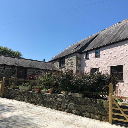 Farm Accommodation - The Lizard Peninsula, Cornwall Хелстон Экстерьер фото