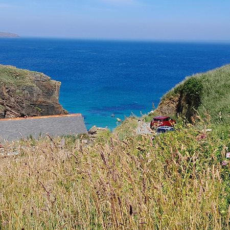 Farm Accommodation - The Lizard Peninsula, Cornwall Хелстон Экстерьер фото
