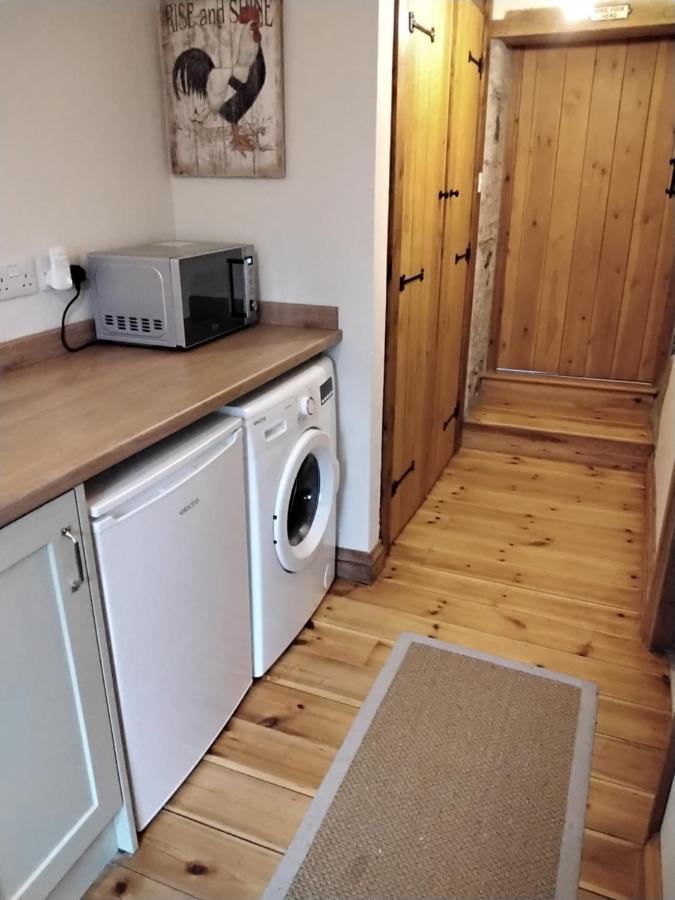 Farm Accommodation - The Lizard Peninsula, Cornwall Хелстон Экстерьер фото